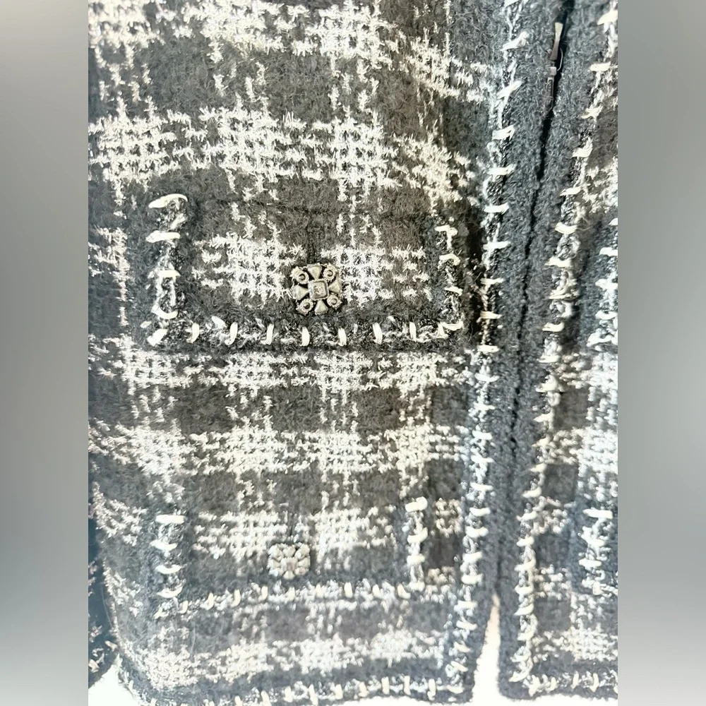 Chanel Black Silver Jacket & Skirt set CC Gripoix buttons Wool blend Vintage 40